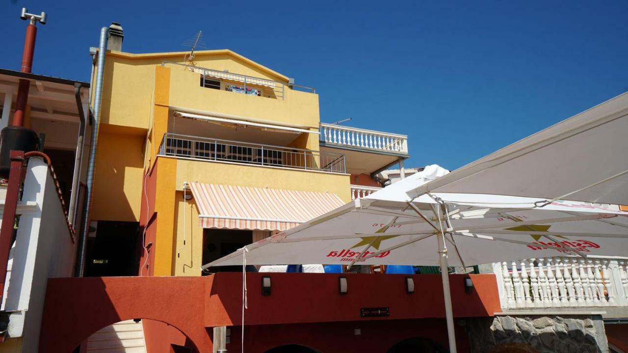 Guest House Sandra Tisno Exterior foto