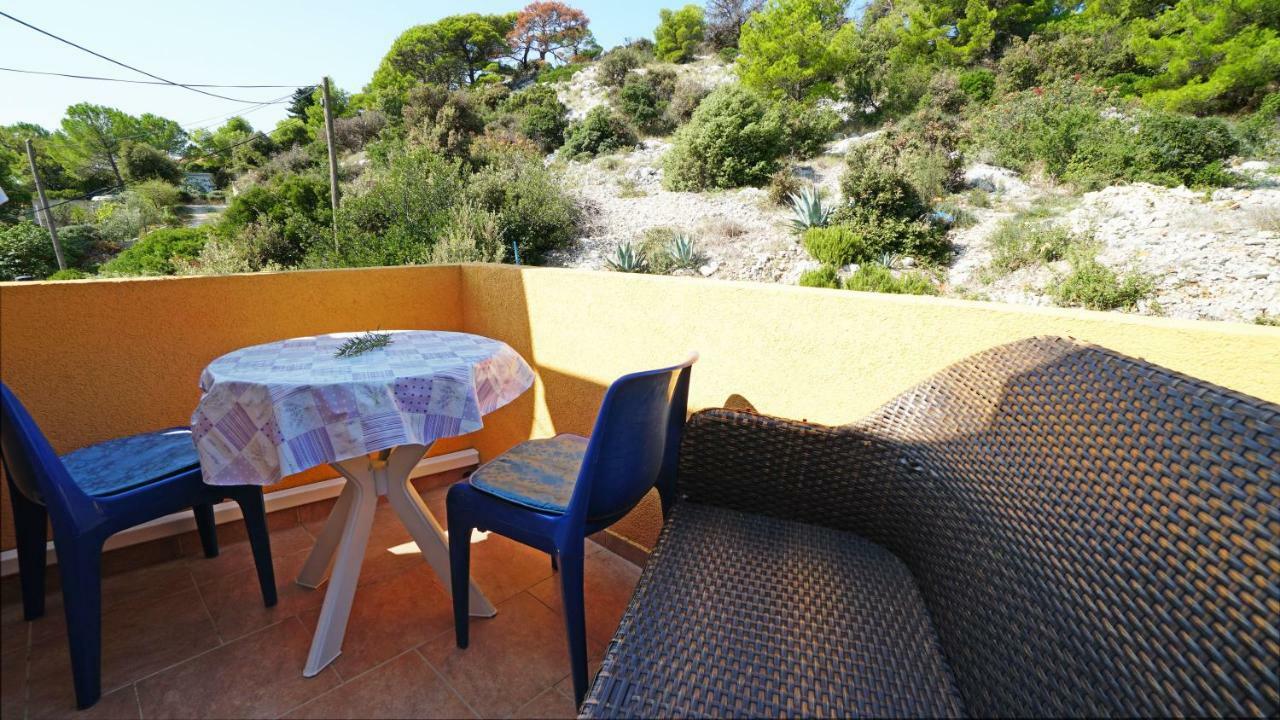 Guest House Sandra Tisno Exterior foto
