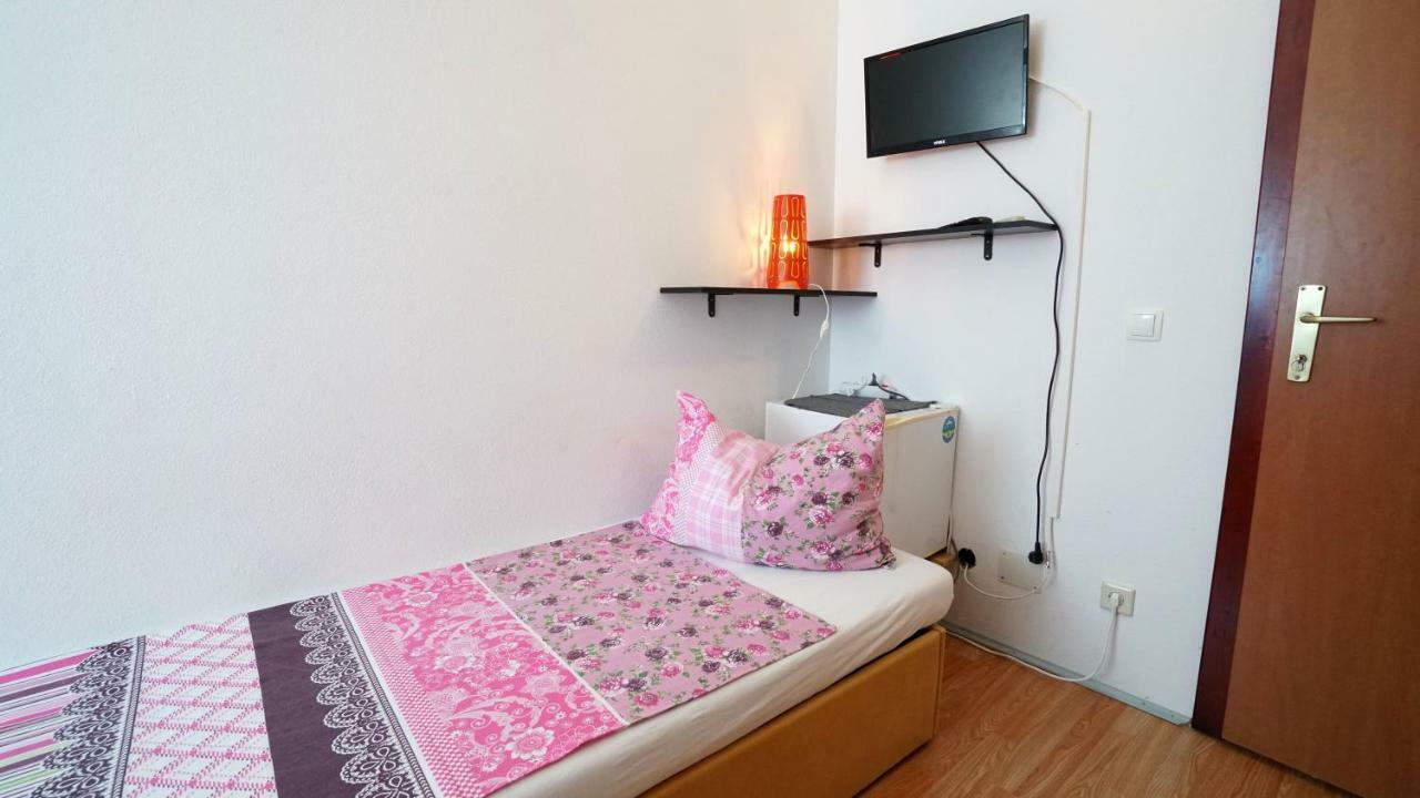 Guest House Sandra Tisno Exterior foto