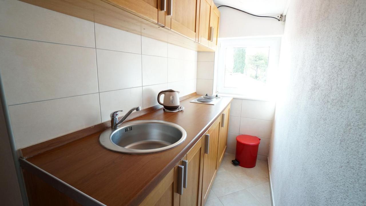 Guest House Sandra Tisno Exterior foto